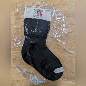 Kids Black Comfort Toe Seam Crew Socks Sz 6-7.5 NEW